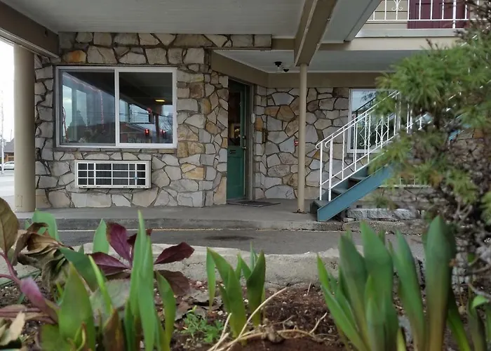 Royal Motor Inn
