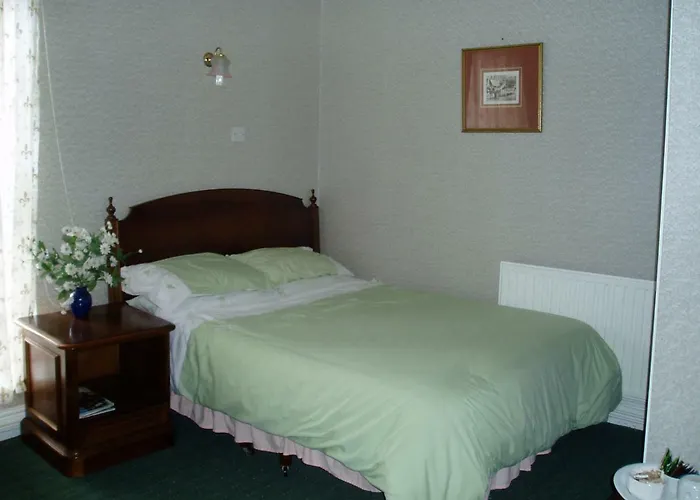 Rhymney House Hotel Caerphilly