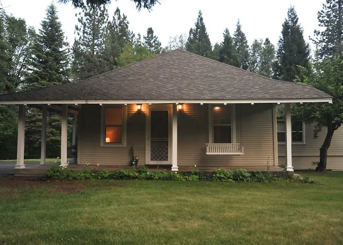 Mccloud Hotel
