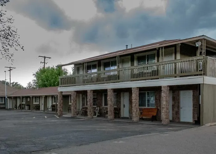 Elk Run Inn