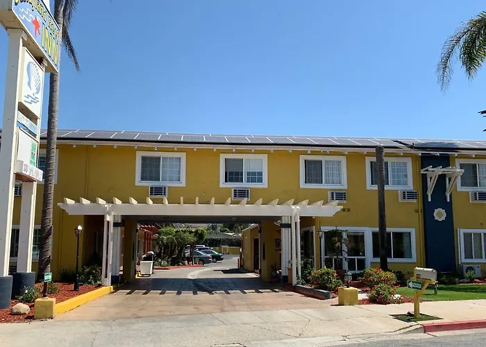 Sandyland Reef Inn