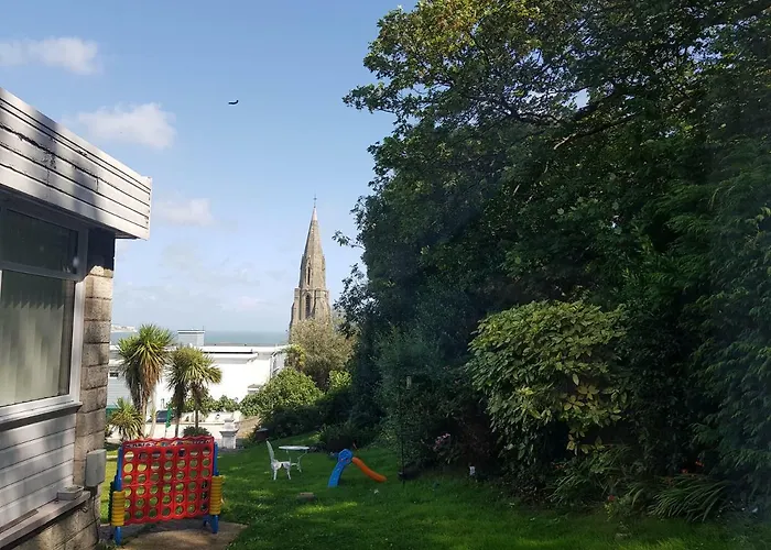 Victoria Lodge