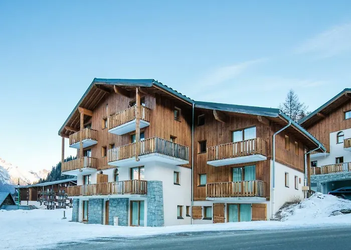 Vacancéole - Résidence Les Chalets de la Ramoure