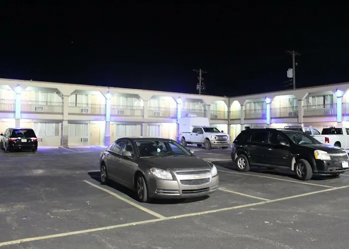 Hutchinson Inn