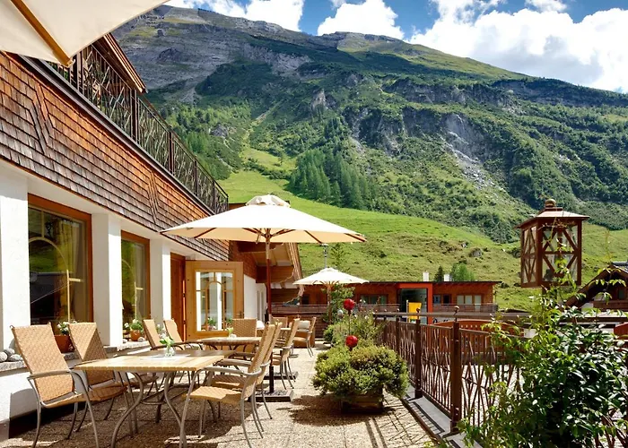 Hotel Berghof Crystal Spa & Sports