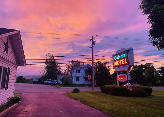 Colonial Motel