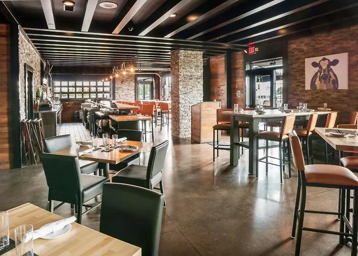 Cobblestone Hotel & Suites Appleton International Airport Neenah