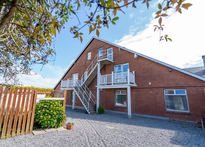 Coral Gables Guesthouse & Campsite