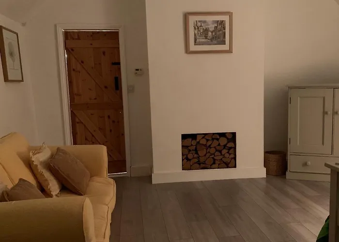 Appletree Cottages Mildenhall