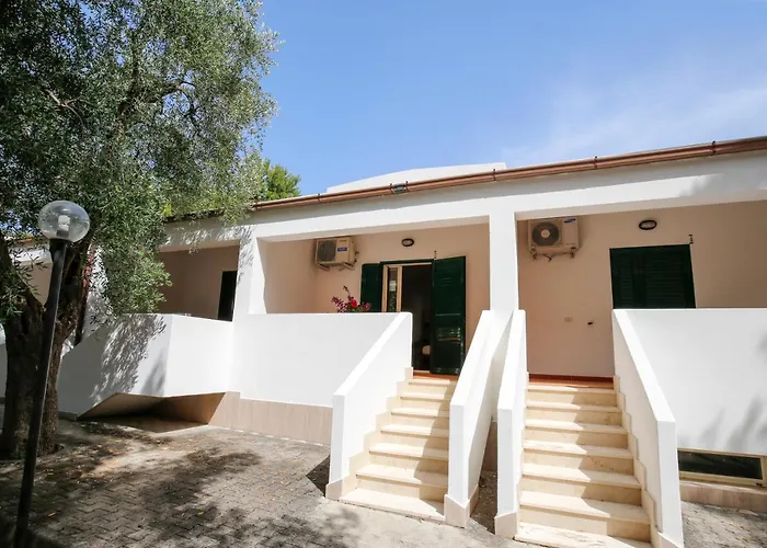 Hotel Baia Di Campi Vieste