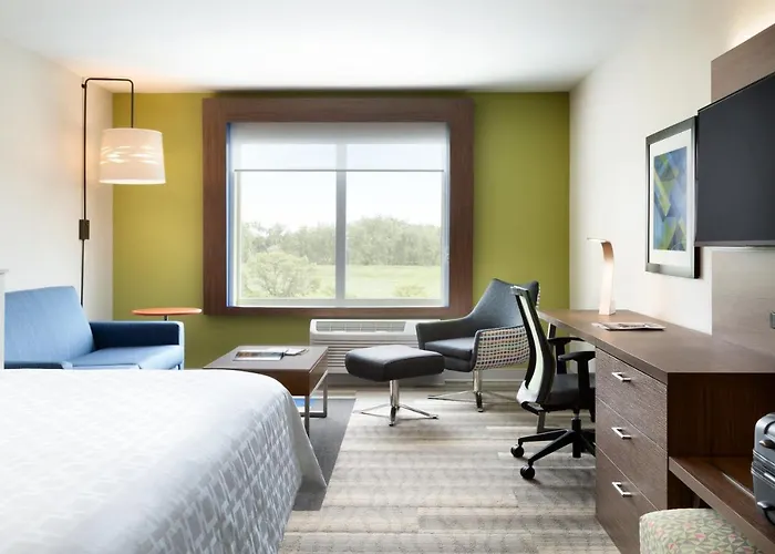 Holiday Inn Express & Suites - Savannah N - Port Wentworth By Ihg