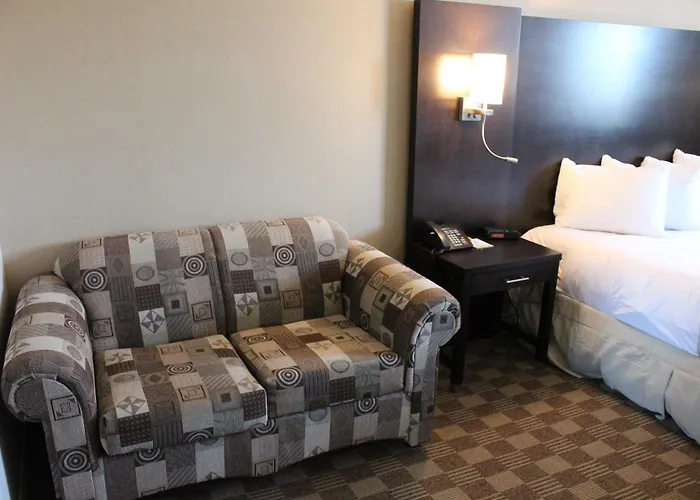 Days Inn & Suites By Wyndham North Bay Downtown